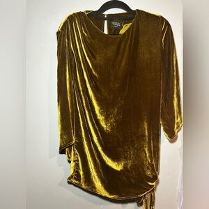 Beautiful dress by New York designer, Charles Warren- rayon and silk fabric;sz 8